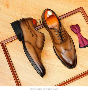Détails de chaussures Oxford Brogue en cuir marron avec perforations classiques