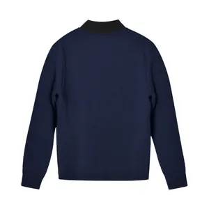 Rückansicht eines hochwertigen marineblauen Herren-Sport-Sweatshirts mit schwarzem Rippkragen