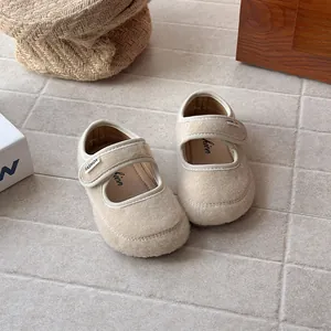 Scarpe da principessa Mary Jane in feltro per bambine con suola morbida stile retrò