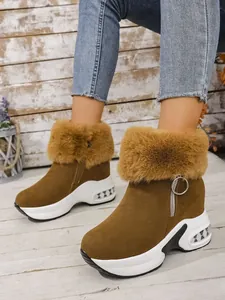 Botas de nieve de gamuza marrón para mujer con piel sintética y suela de plataforma