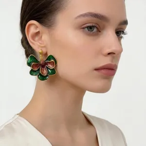 Boucles d'Oreilles Fleur Peintes en Émail Vintage Français pour Femmes Alliage de Zinc Bordé d'Or Floral Botanique Tige Argent Sterling 925