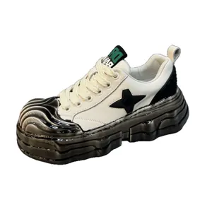 Ανδρικά sneakers με πλατφόρμα και μοναδικό εφέ σταγόνας κόλλας σε λευκό και μαύρο