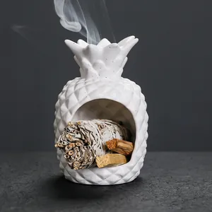 Minimalistische witte ananas keramische wierookbrander voor Palo Santo en saliebundel