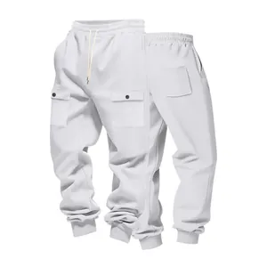Vista dettagliata dei pantaloni cargo pesanti bianchi con prospettiva fronte e retro