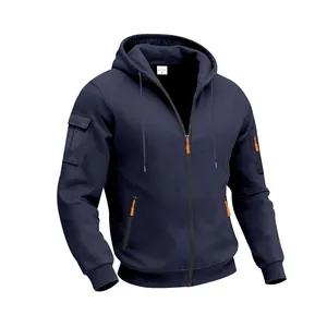 Detail van marineblauwe zware fleece hoodie met rits en contrasterende oranje accenten
