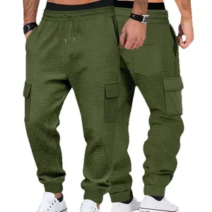 Βαρύ ανδρικό λαδί παντελόνι jogger cargo με ανάγλυφη πλέξη βάφλας και κορδόνι στη μέση