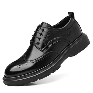 Κλασικά μαύρα ανδρικά παπούτσια Brogue με διακοσμητικά σχέδια για επίσημες εμφανίσεις