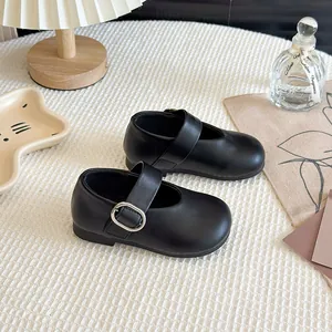 Chaussures Mary Jane noires élégantes pour filles avec bout rond et bride à boucle réglable