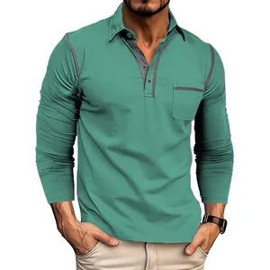 Detailansicht von Herren Langarm-Poloshirt mit Kontrastnähten und einer kleinen Brusttasche