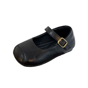 Klassische schwarze Mary Jane Schuhe für Mädchen mit weicher Sohle und verstellbarem Riemen
