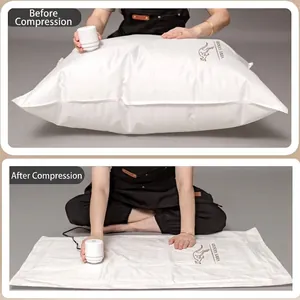 Sacco sottovuoto per vestiti e piumoni con pompa elettrica vista prima e dopo compressione