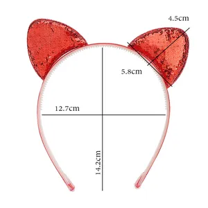 Diagramma delle dimensioni di un cerchietto con orecchie di gatto a paillettes rosse.