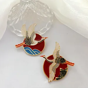 Broche de Grulla de la Suerte de Estilo Chino Vintage Esmalte Aleación Elegante Accesorio para Mujer Qipao Hanfu Joyería