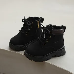 Zwarte Martin boots voor kinderen met warme pluche voering en handige ritssluiting opzij