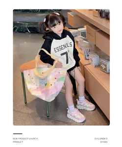 Stylish pink children's sneakers for girls featuring soft soles and a trendy casual design.