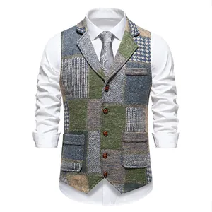 Gilet de costume vintage pour hommes avec patchwork coloré et motif tweed à carreaux chic