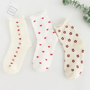 Women Sweet Cotton Crew Socks Milky White Heart Floral Print Ruffle Cuff Mid Tube Fashion Socks Japanese Style Hosiery