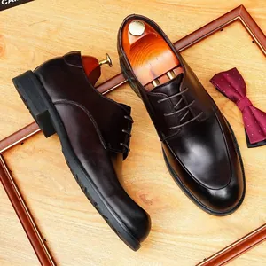 Heren Derby schoenen van bruin leer met 6 cm onzichtbare verhoging voor zakelijk.