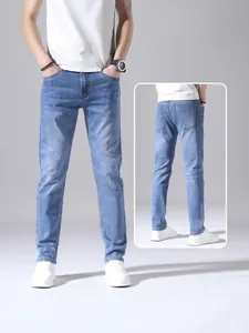 Jeans classici blu da uomo a gamba dritta con effetto slavato