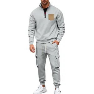 Comfortable men's grey fleece-lined 2-piece tracksuit with stand collar and cargo pockets
