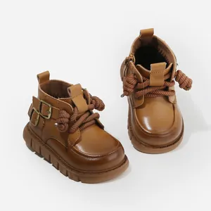 Bottes Martin pour enfants en cuir marron avec lacets en corde et semelles souples