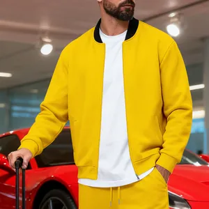 Chaqueta bomber amarilla elegante para hombre con cuello alto negro y cierre de cremallera