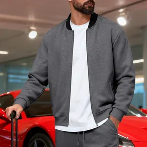 Chaqueta bomber gris clásica para hombre con cuello alto negro para un estilo casual