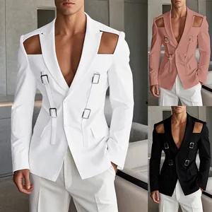 Blazer slim da uomo con ritagli sulle spalle e fibbie metalliche decorative di tendenza