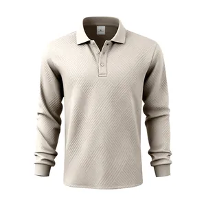 Vue détaillée du sweat-shirt polo beige à manches longues pour hommes avec motif jacquard