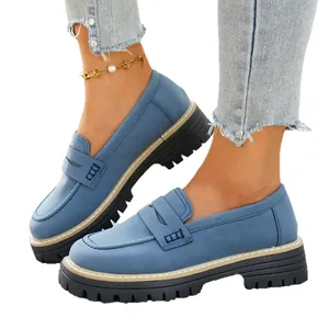 Blauwe matte loafers in Britse stijl met dikke platformzolen voor retro damesmode