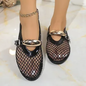 Sandales plates en maille noire avec boucle dorée pour femme mode été