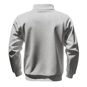 Vue arrière détaillée d'un sweat-shirt en polaire pour homme gris clair oversize