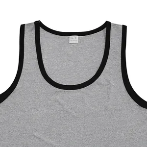 Détail d'un débardeur de sport pour homme avec tissu gris et bordure noire