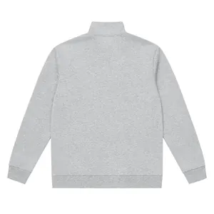 Vue arrière détaillée d'un sweat-shirt gris épais de qualité supérieure pour hommes.