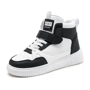 Sneakers casual alte da donna in bianco e nero con dettaglio cinturino a strappo