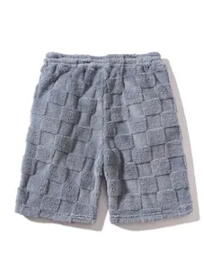 Detailansicht der grauen Plüsch-Shorts mit einzigartiger 3D-Quadrat-Textur für Herren
