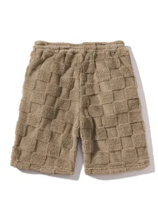 Weiche braune Herren-Plüsch-Shorts mit Karomuster und bequemem, geradem, lässigem Schnitt