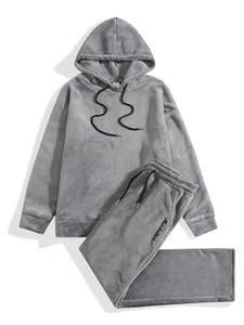 Men's oversized grey fleece hoodie and jogger tracksuit set for autumn and winter