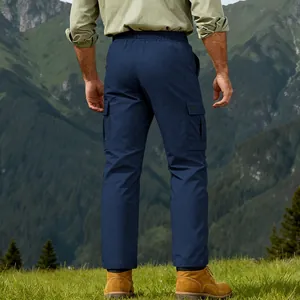 Vista posteriore di pantaloni cargo tattici blu navy da uomo per escursionismo all'aperto