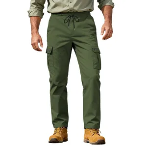 Vista frontale dettagliata dei pantaloni cargo tattici verde oliva da uomo con tasche
