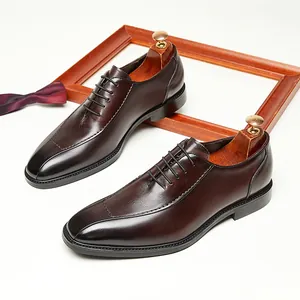 Chaussures de ville classiques en cuir marron foncé pour hommes, style richelieu
