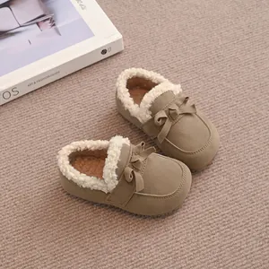 Warme khakifarbene Winterschuhe für Mädchen mit weichem Fleece-Futter und einer Schleife