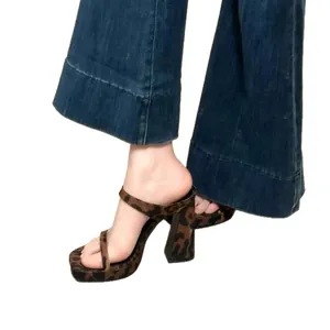 Elegantes sandalias de plataforma con estampado de leopardo y tacón bloque mujer