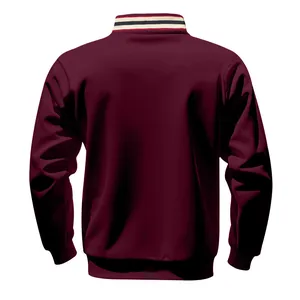 Achteraanzicht van zware heren fleece sweatshirt met gestreepte opstaande kraag bordeaux