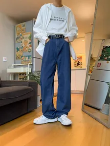 Classic men's loose straight-leg denim jeans in deep blue for casual spring daily wear