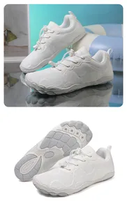 Weiße atmungsaktive Barfußschuhe mit breiter Zehenbox für Fitness und Outdoor-Sport