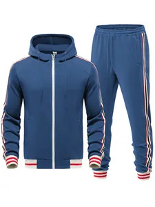 Detailansicht des herren marineblauen Kapuzenanzugs mit sportlichen rot-weißen Streifen