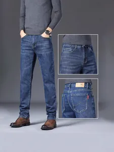 Jeans da uomo in denim blu elasticizzato con gamba dritta e dettagli di tasche e vita