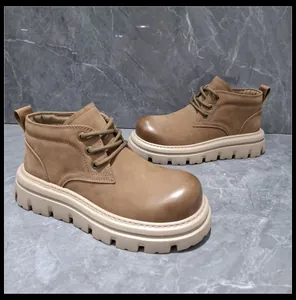 Bottines Martin vintage en cuir marron avec semelle plateforme épaisse et lacets