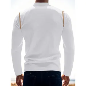 Vue arrière du t-shirt Henley blanc à manches longues pour hommes avec couture dorée